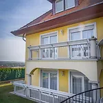 Leilbon Apartmanhaz * Hévíz