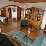 Leilbon Apartmanhaz *