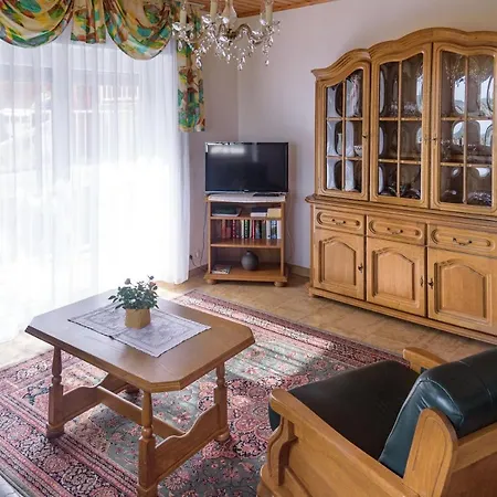 Leilbon Apartmanhaz *