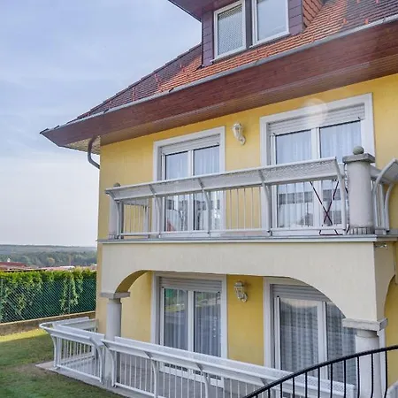 Apartament Leilbon Apartmanhaz