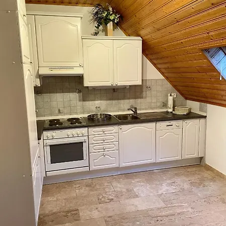 Leilbon Apartmanhaz