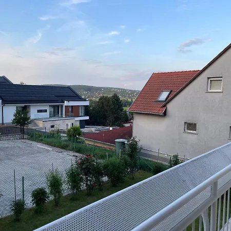 Leilbon Apartmanhaz