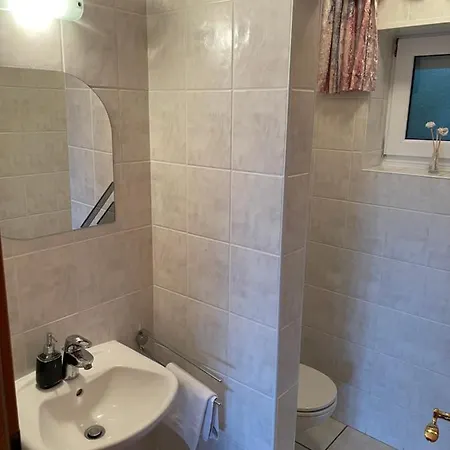 Leilbon Apartmanhaz