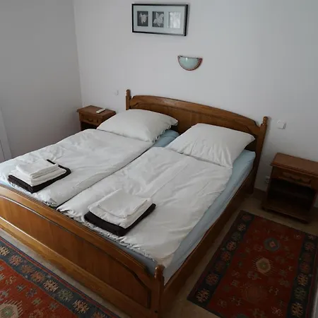 شقة Leilbon Apartmanhaz *