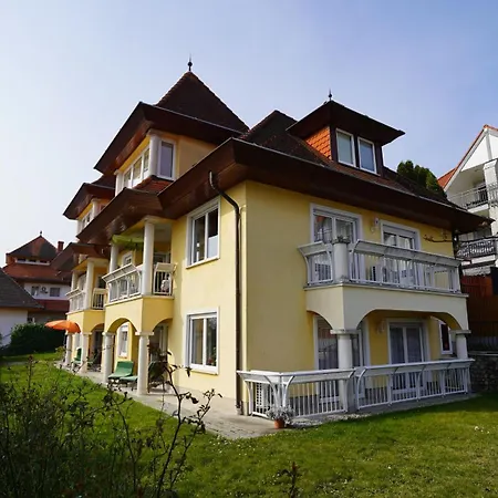 Appartement Leilbon Apartmanhaz *