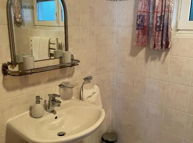 Leilbon Apartmanhaz דירה Hévíz