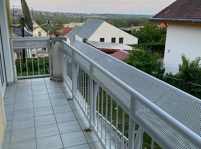Leilbon Apartmanhaz דירה *