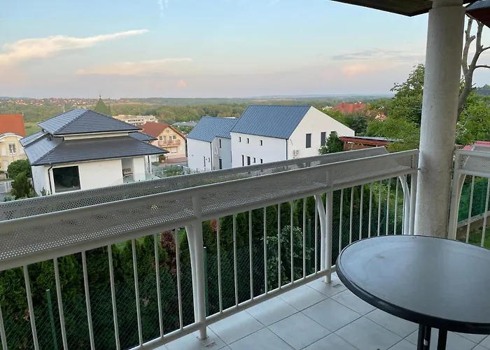 Leilbon Apartmanhaz דירה Hévíz