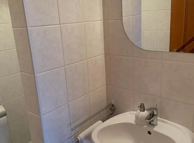 Leilbon Apartmanhaz דירה Hévíz