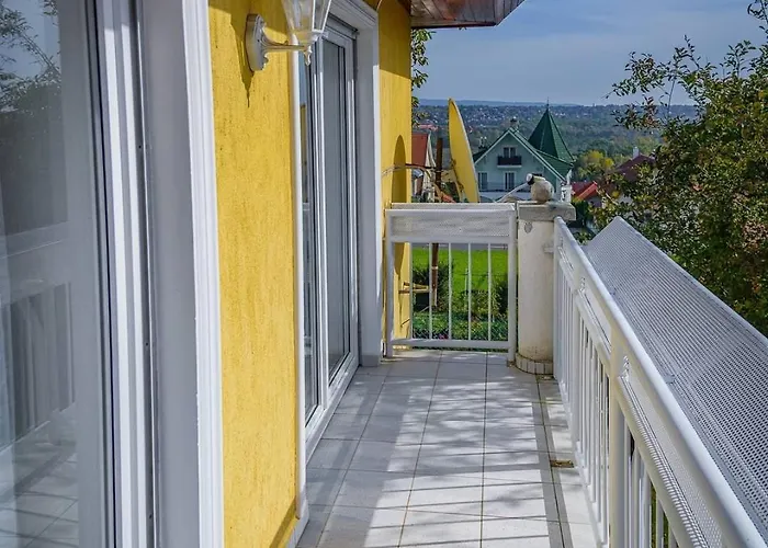 Leilbon Apartmanhaz דירה Hévíz